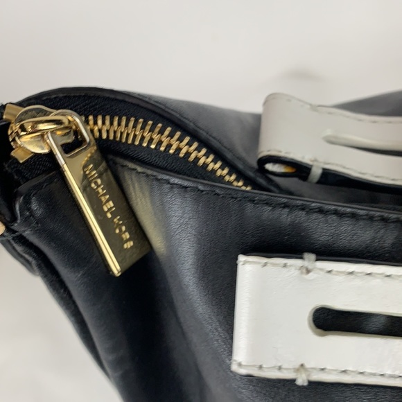 Michael kors bag - Picture 10 of 14